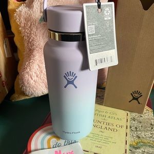 NWT Hydroflask Aurora ombré 32oz